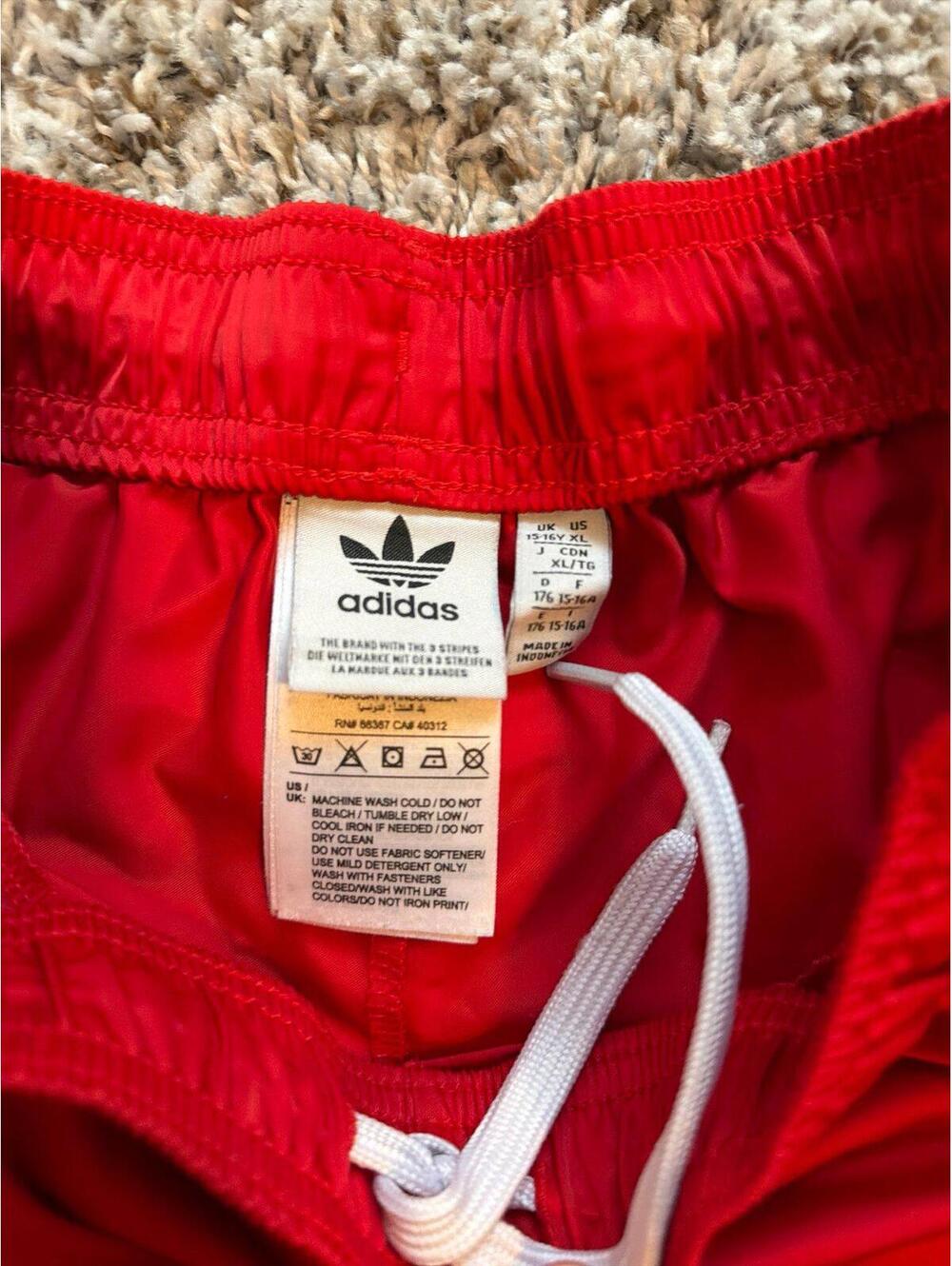 Adidas Boys XL Red Athletic Woven Shorts Casual Fit - Picture 3 of 3